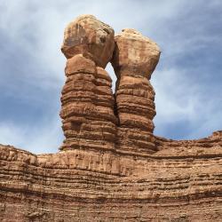 Блафф 11 отелей