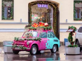 IZZZI у Гостиного двора