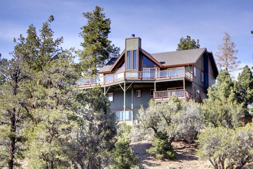 Endless View Lodge, Big Bear Lake, Statele Unite ale Americii