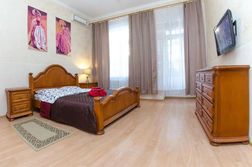 Rent Kiev Volodymyrska 79A, Kiev, Ucraina