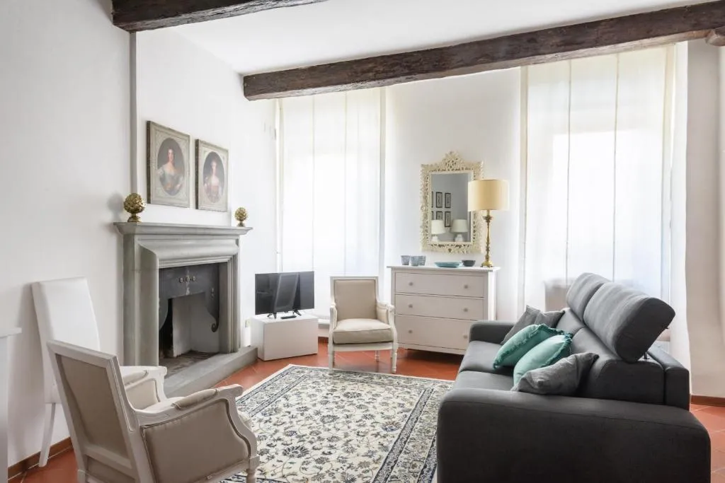 Ponte Vecchio romantic suite, Florența, Italia