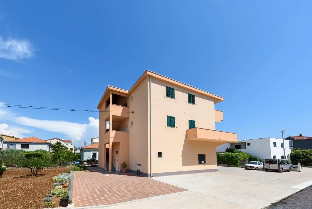 Apartments Robi, Centola, Croatia
