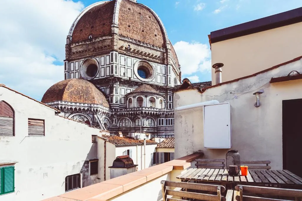 Arcieri's Home with Duomo View - Fancy Apartments, Florența, Italia