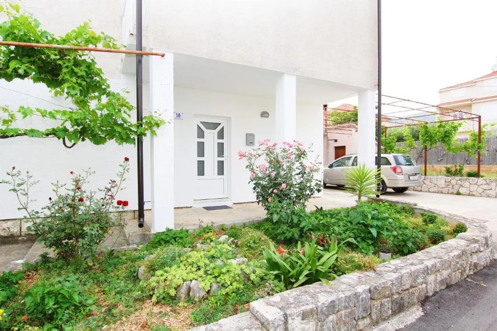 Apartment Anica, Centola, Croatia