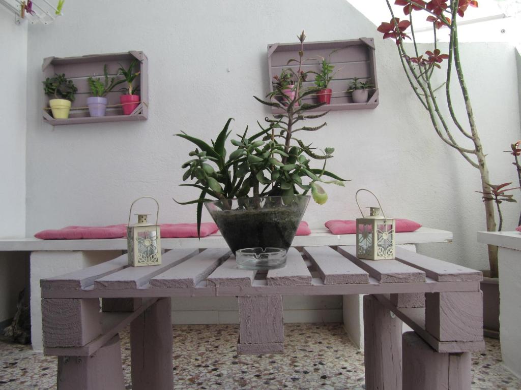 Icarus Rooms Parikia photo 3