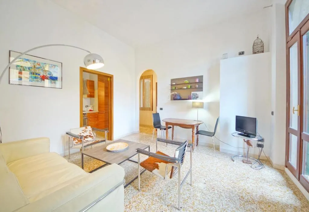 DolceVita N. 331, Venice, Italy