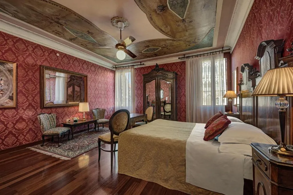 Hotel Galleria, Venice, Italy