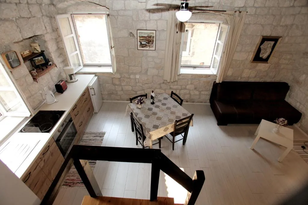 Apartment Tragurium, Trogir, Croaţia