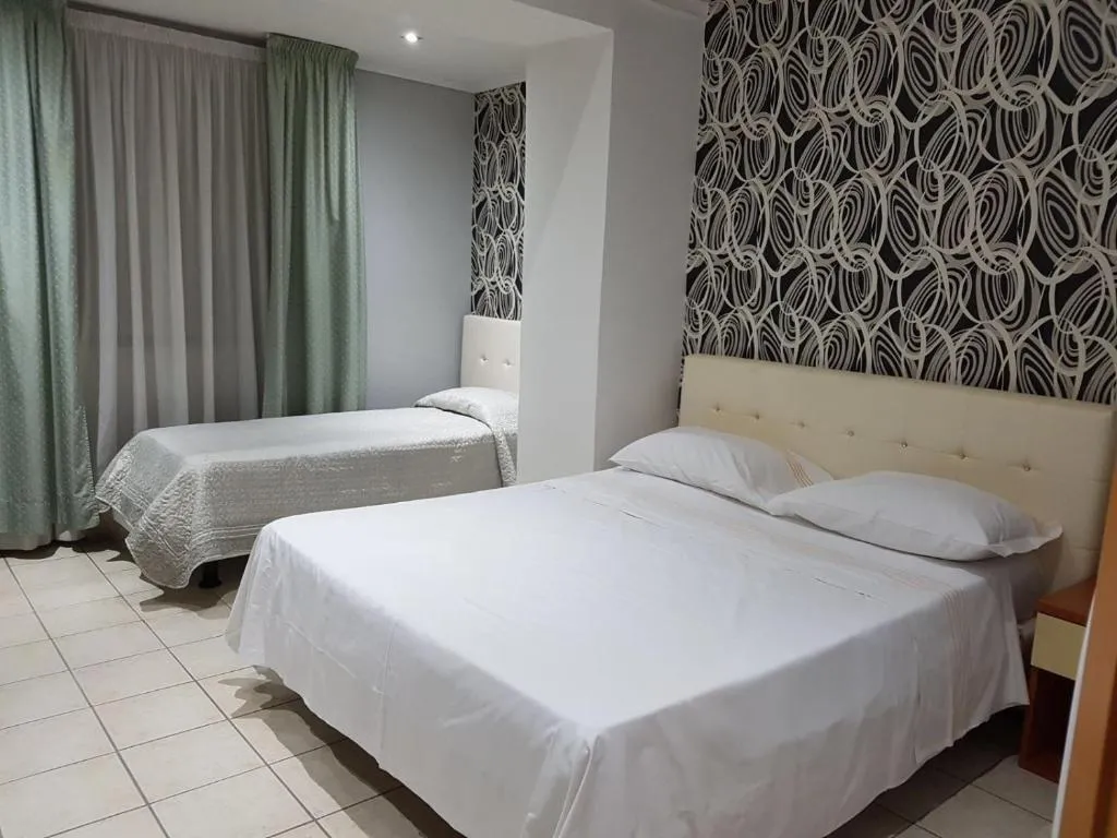 Hotel Meridiano, Napoli, Italia