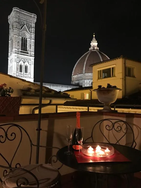 Romantic Terrace, Florența, Italia