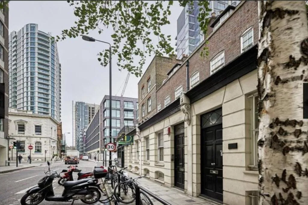 City Studios, Londra, Marea Britanie