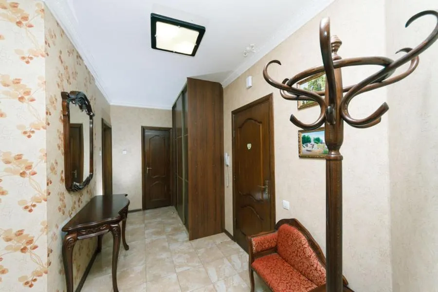 Sribnokilska 22, Kiev, Ucraina