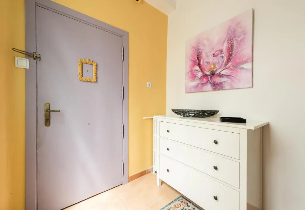 APARTAMENTO FRIENDS-MADRID, Madrid, Spania