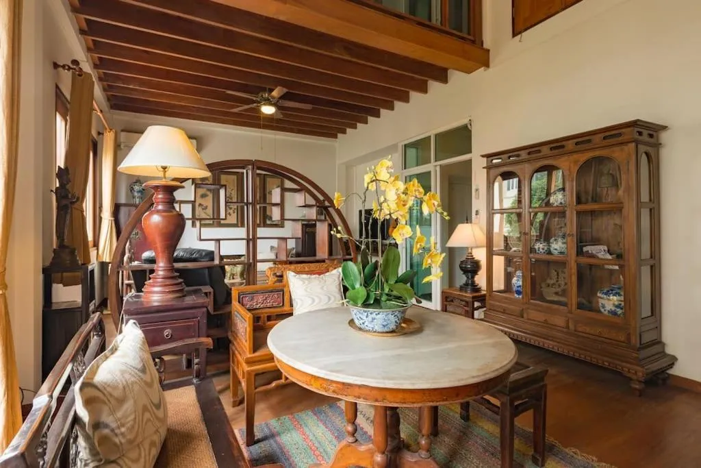 Artisan's Antique House - Silom, Bangkok, Thailand