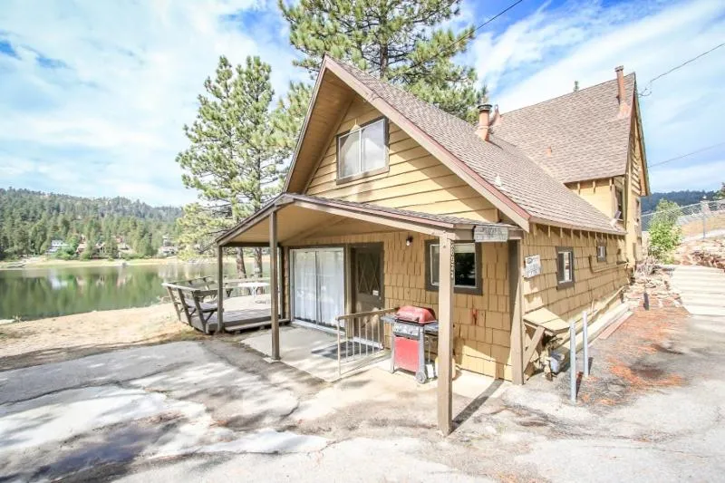 Cabin On The Lake, Big Bear Lake, Statele Unite ale Americii