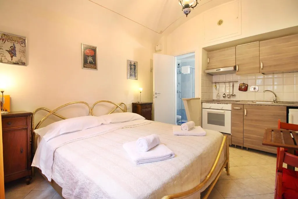 IL CAMPUCCINO - cozy studio flat with A/C, Florența, Italia