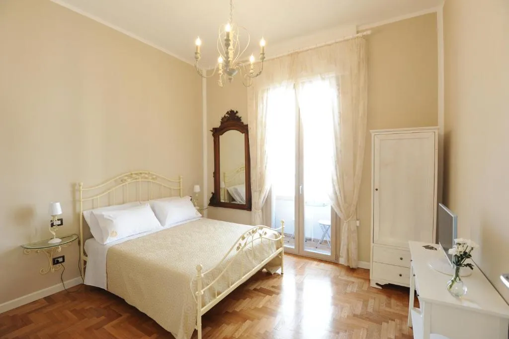 Residenza Borbonica, Napoli, Italia