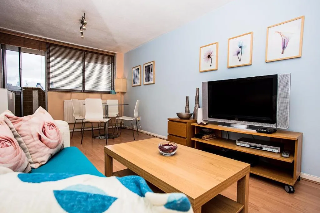 Incredible Views - 1-Bedroom in Chancery Lane!, Londra, Marea Britanie