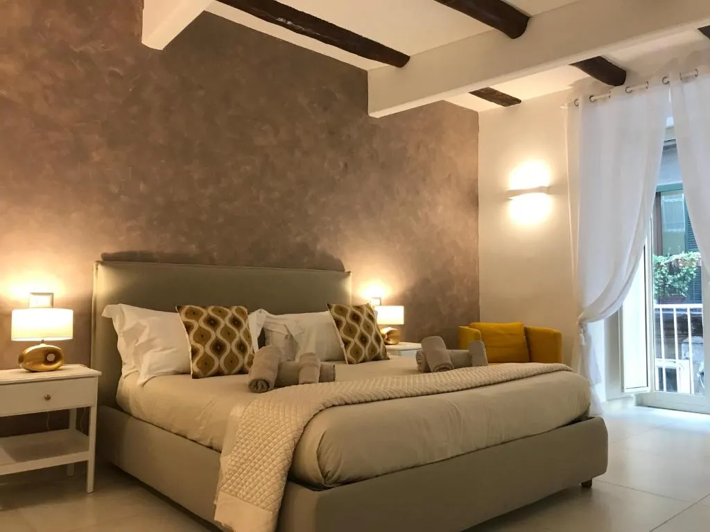 Napoli Plebiscito Apartment, Napoli, Italia