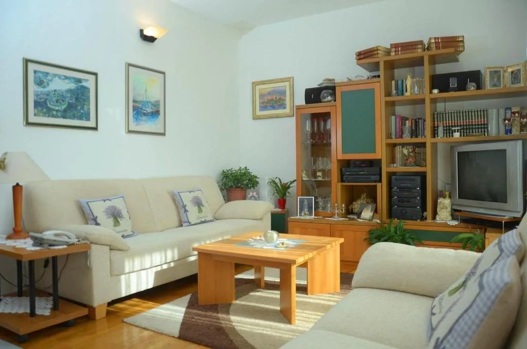 Apartments with a parking space Split - 13335, Split, Croatia