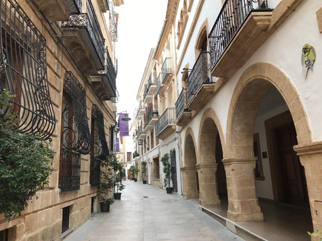 No 2 Spacious and Airy Apartment in Javea Medieval Village 29