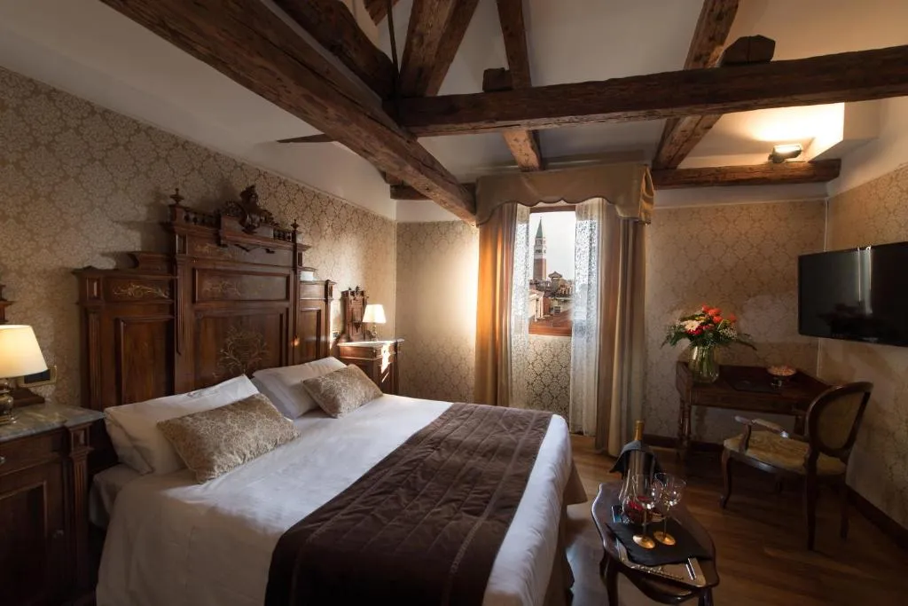 Palazzo Bembo - Exclusive Accommodation, Venice, Italy