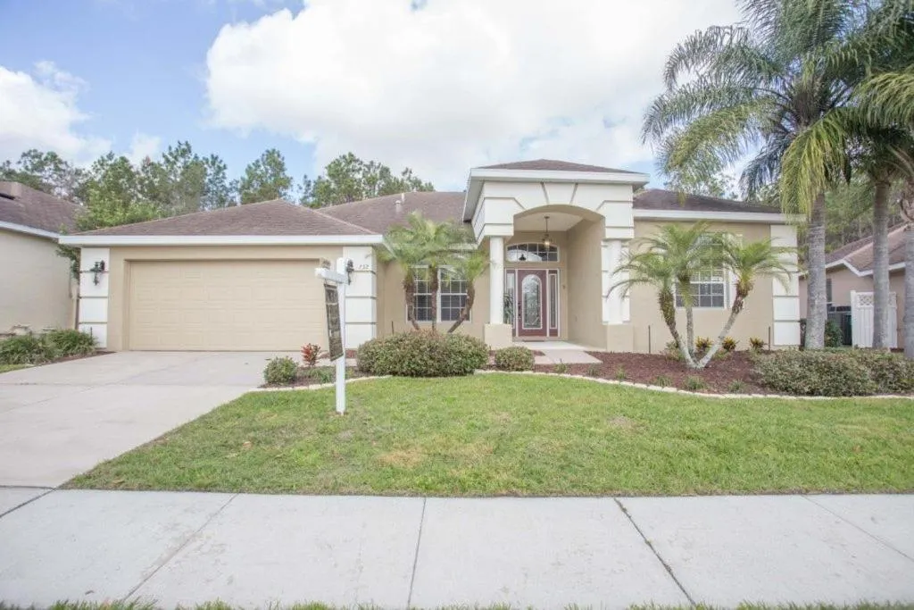 Brighton Villa 732, Davenport, United States
