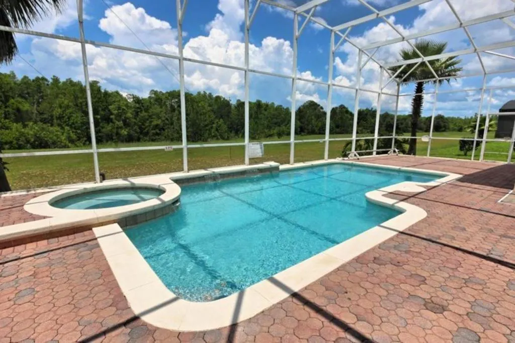 Birkdale Villa 213, Davenport, United States