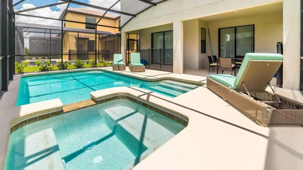 Solterra Villa 5440, Davenport, United States