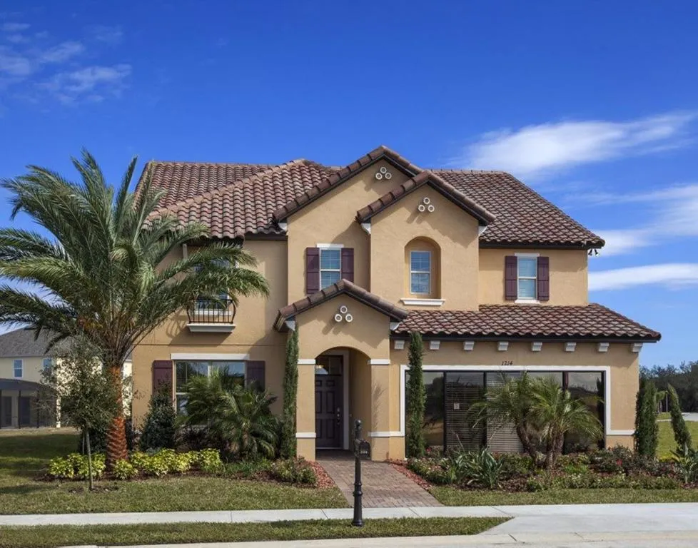 Yorkshire Villa 1215, Davenport, United States