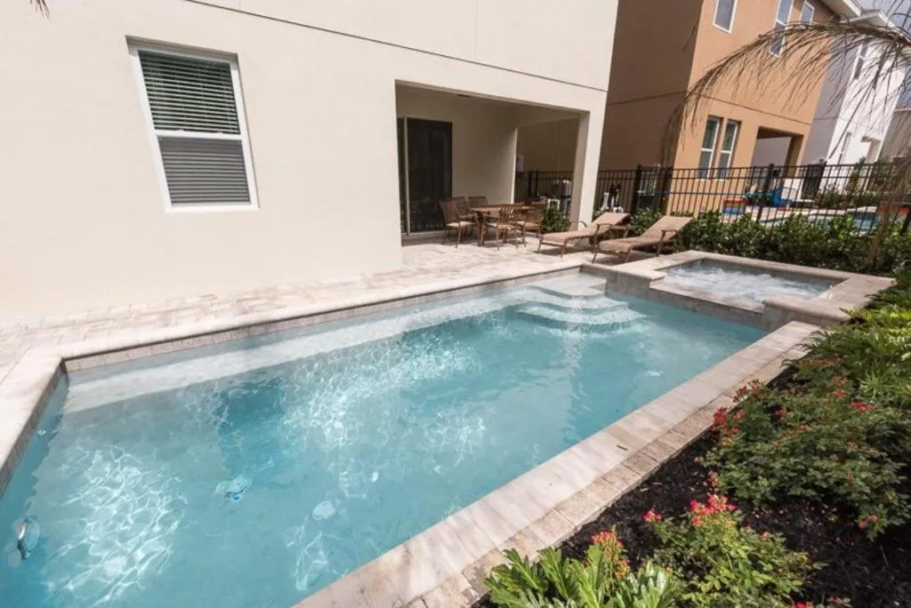 Home Encore 5810, Orlando, Statele Unite ale Americii
