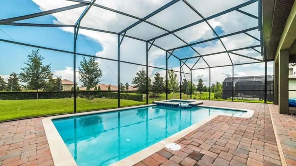 Rolling Villa 1411, Davenport, United States