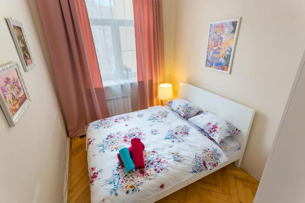 Apartment on B. Tryokhsvyatitelskom, Moscova, Rusia
