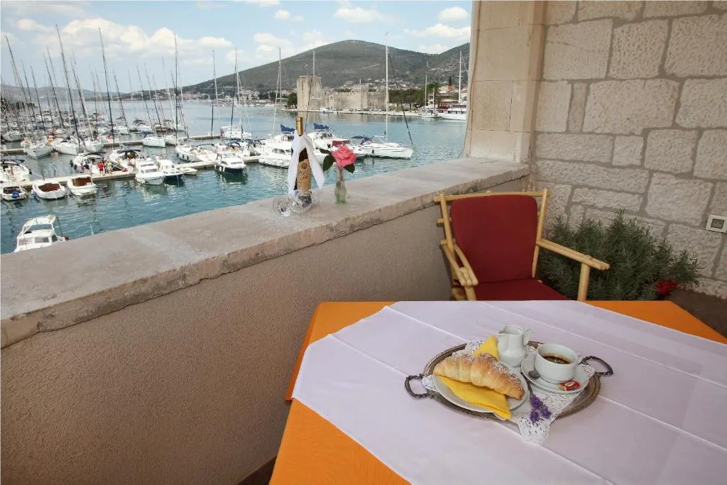 Villa Moretti, Trogir, Croaţia