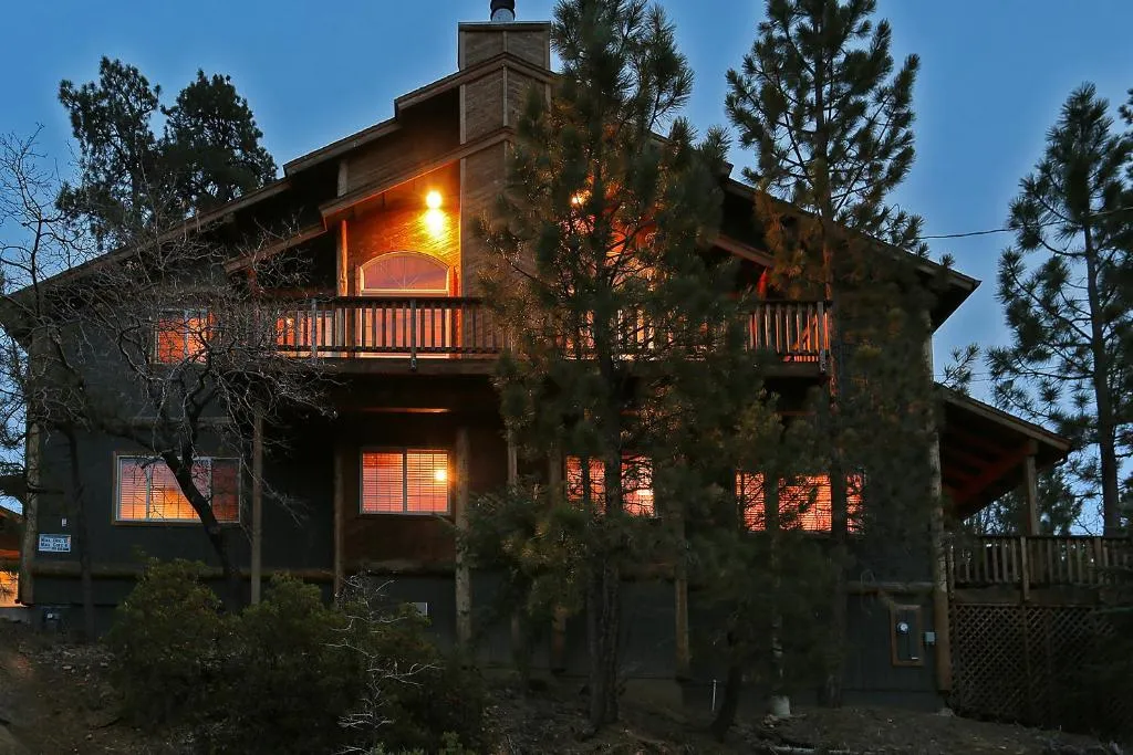 Summit Ski-Inn Ski-Out, Big Bear Lake, Statele Unite ale Americii