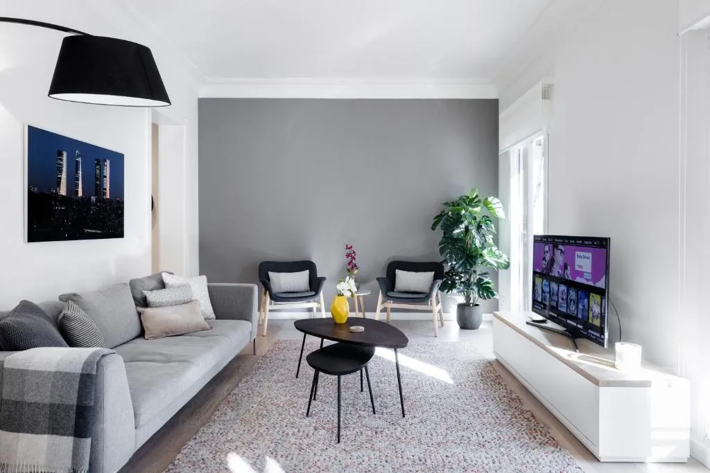 Principe de Vergara Apartment II by Flatsweethome, Madrid, Spania