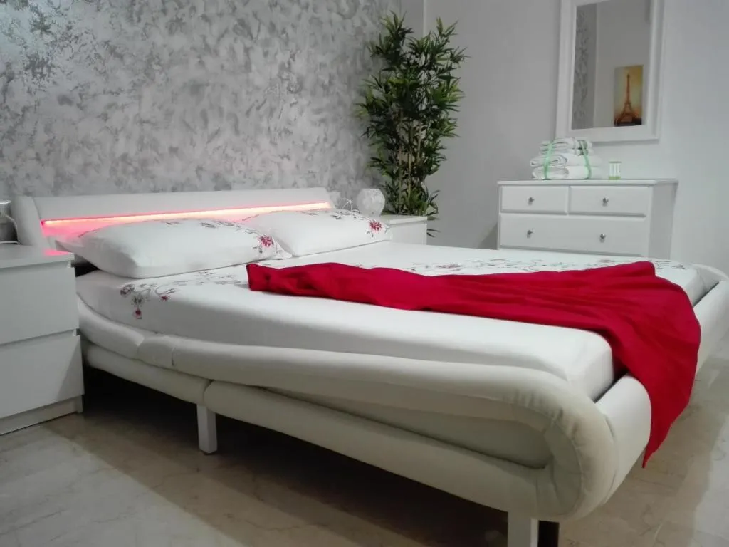 Mecenate Luxury Flat, Comasina, Italy