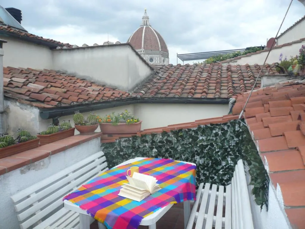 Roof Terrace and Breathtaking View apartment Florence, Florența, Italia