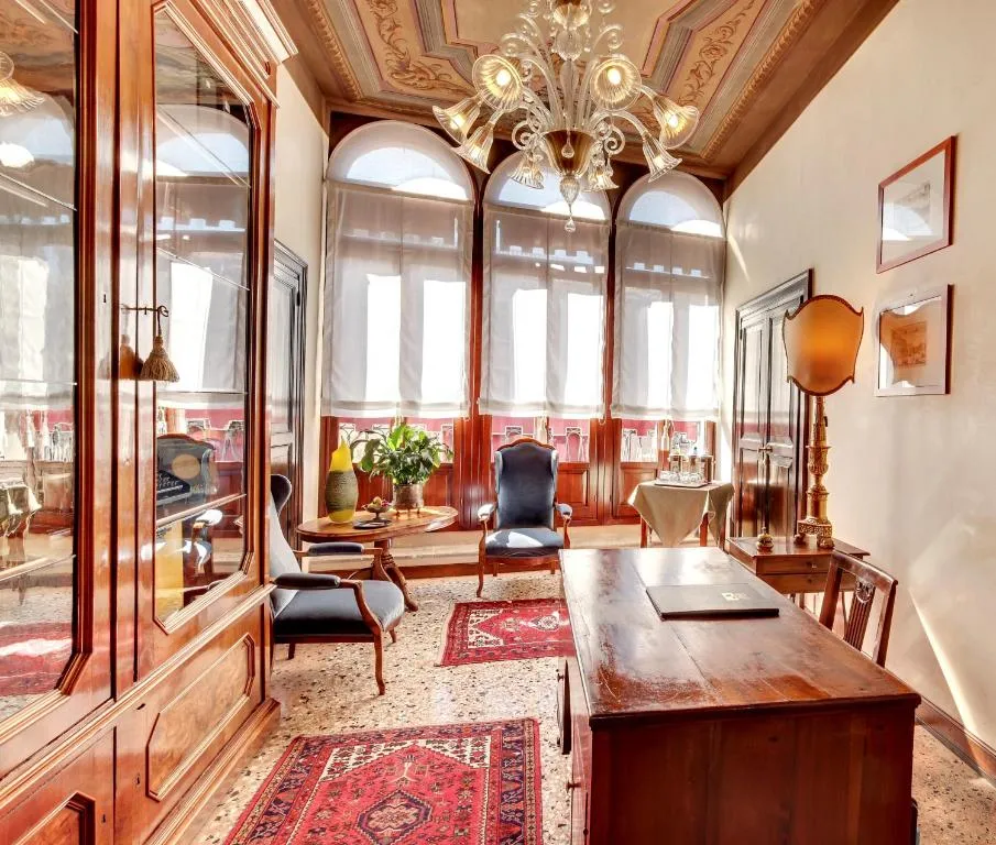 Palazzo Schiavoni, Venice, Italy