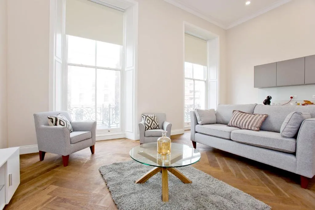 Flat 4, Cromwell Road 1 Bedroom Apartment with Balcony, Londra, Marea Britanie