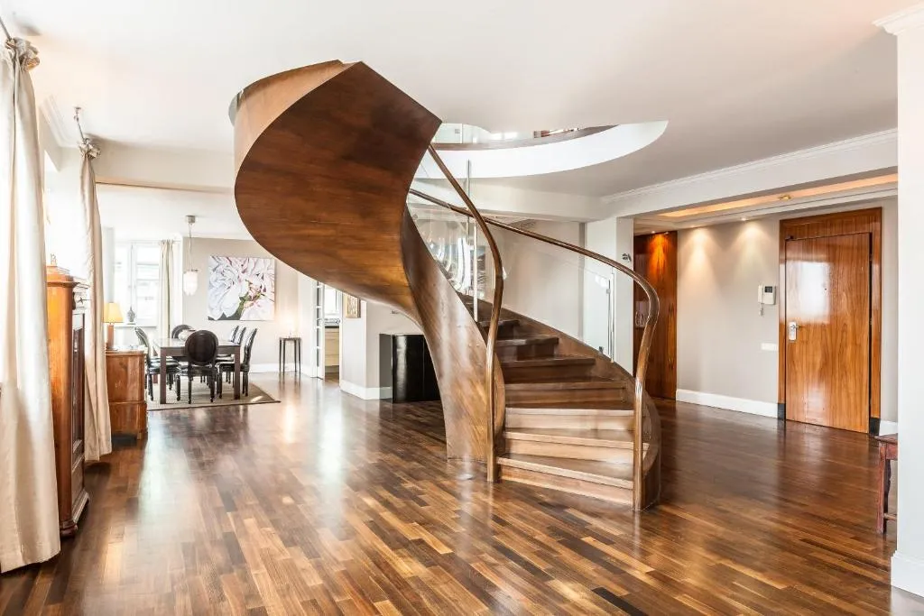 VISIONAPARTMENTS Villas & Luxury Homes Warsaw, Varșovia, Polonia