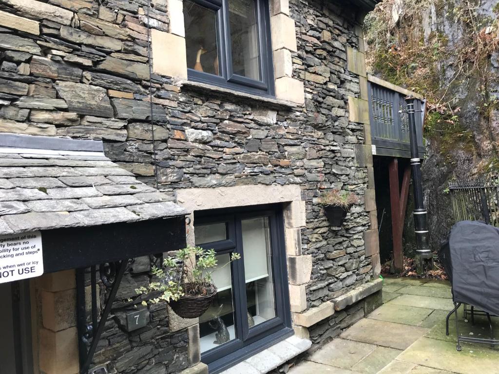 Honeypot Cottage in Centre of Bowness