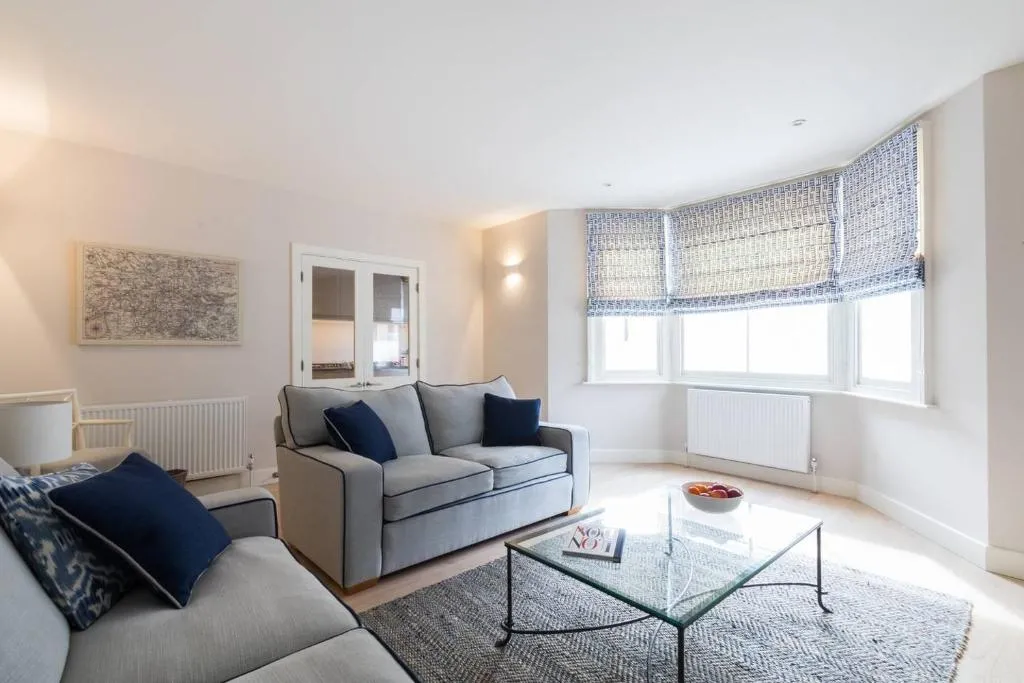Beautiful Brook Green 2 bed flat, close to tube, London, United Kingdom