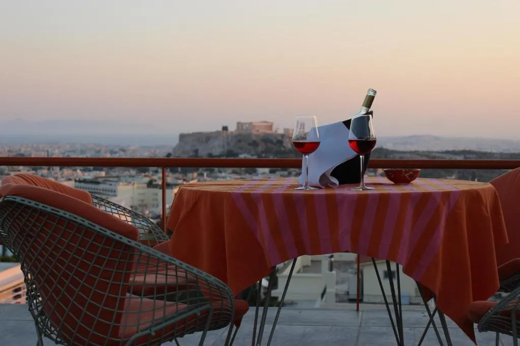 Acropolis view penthouse & rooftop pool, Atena, Grecia