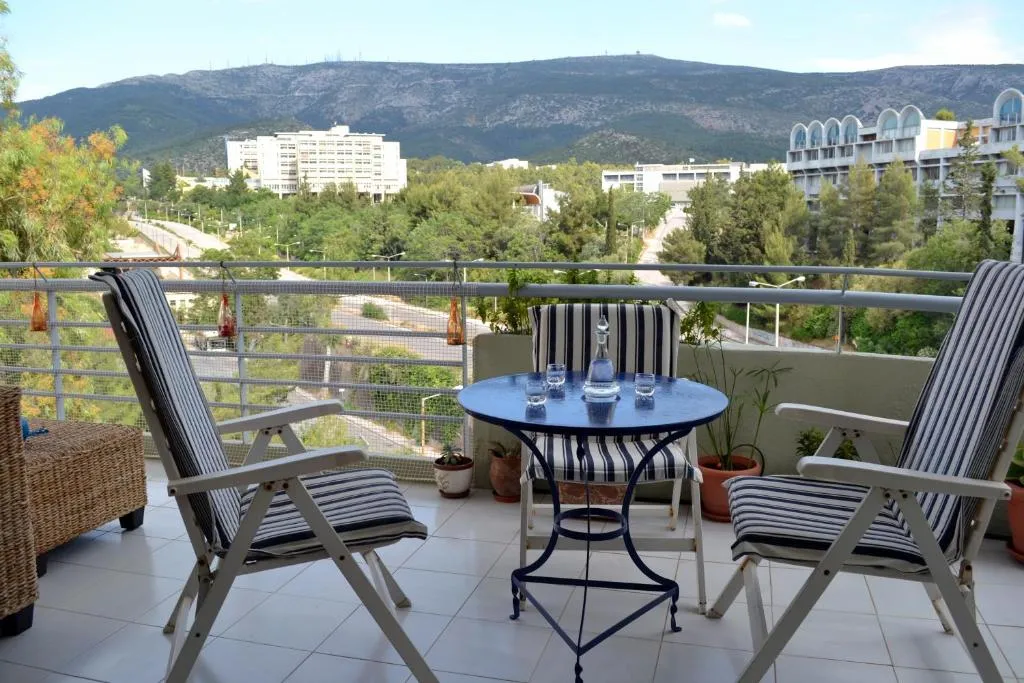 Bright apt, amazing view!, Athens, Greece