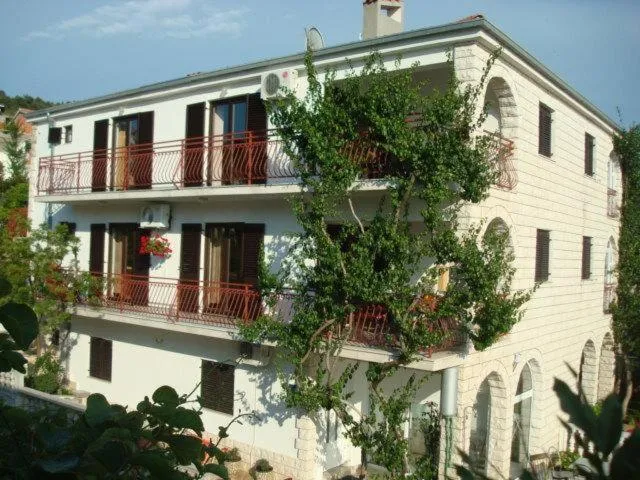 Apartments by the sea Trogir - 15237, Trogir, Croaţia