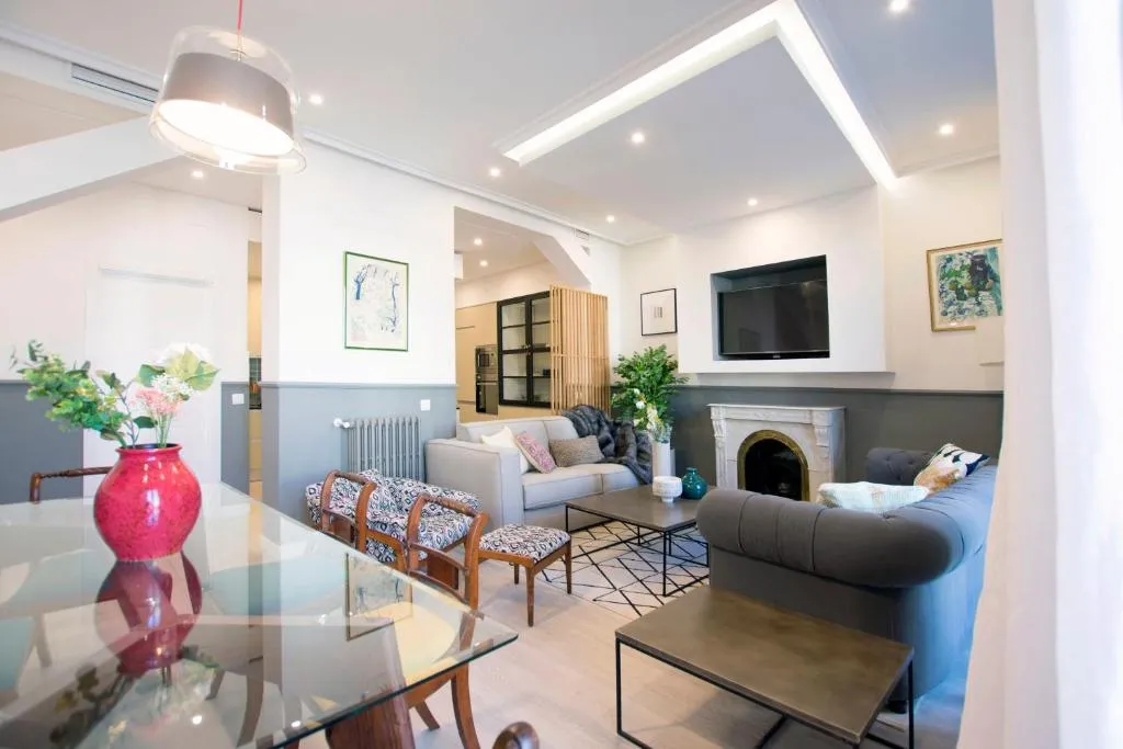 Apartment Plaza Santa Ana 10, Madrid, Spania