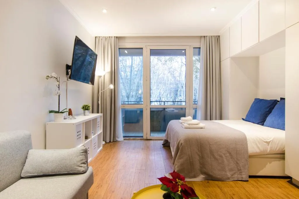 Apartment Paseo del Prado 16-105, Madrid, Spania