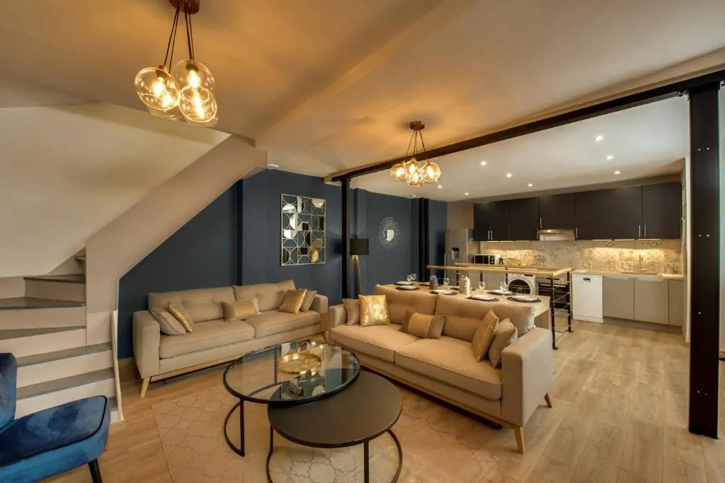 Beautiful Triplex in the center of Paris, Paris, Franţa