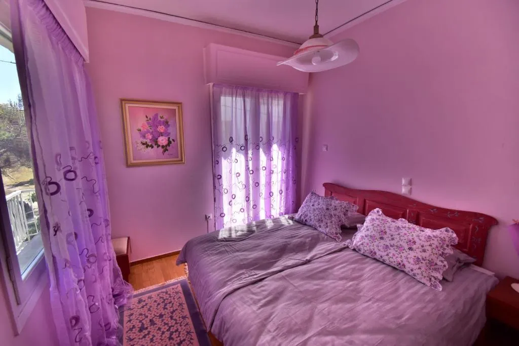 Classy 2 bedroom apartment under Acropolis at Thissio, Athens, Greece